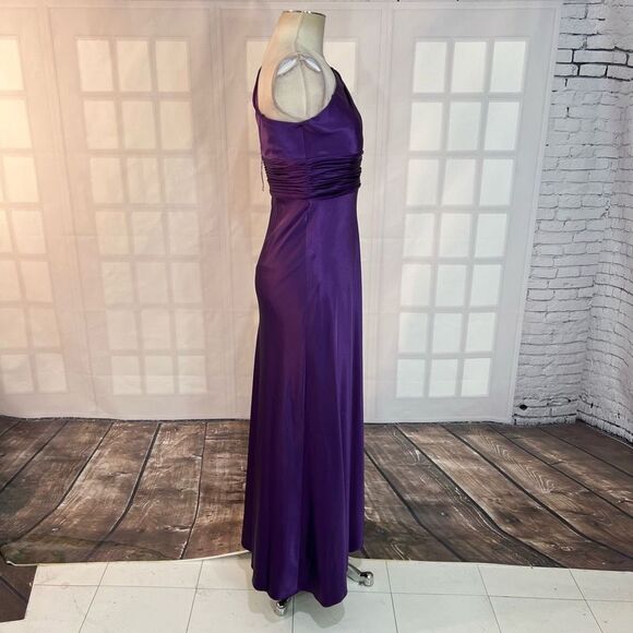 Adrianna Papell purple satin one shoulder rhinestone embellished gown size 4 - Picture 5 of 11